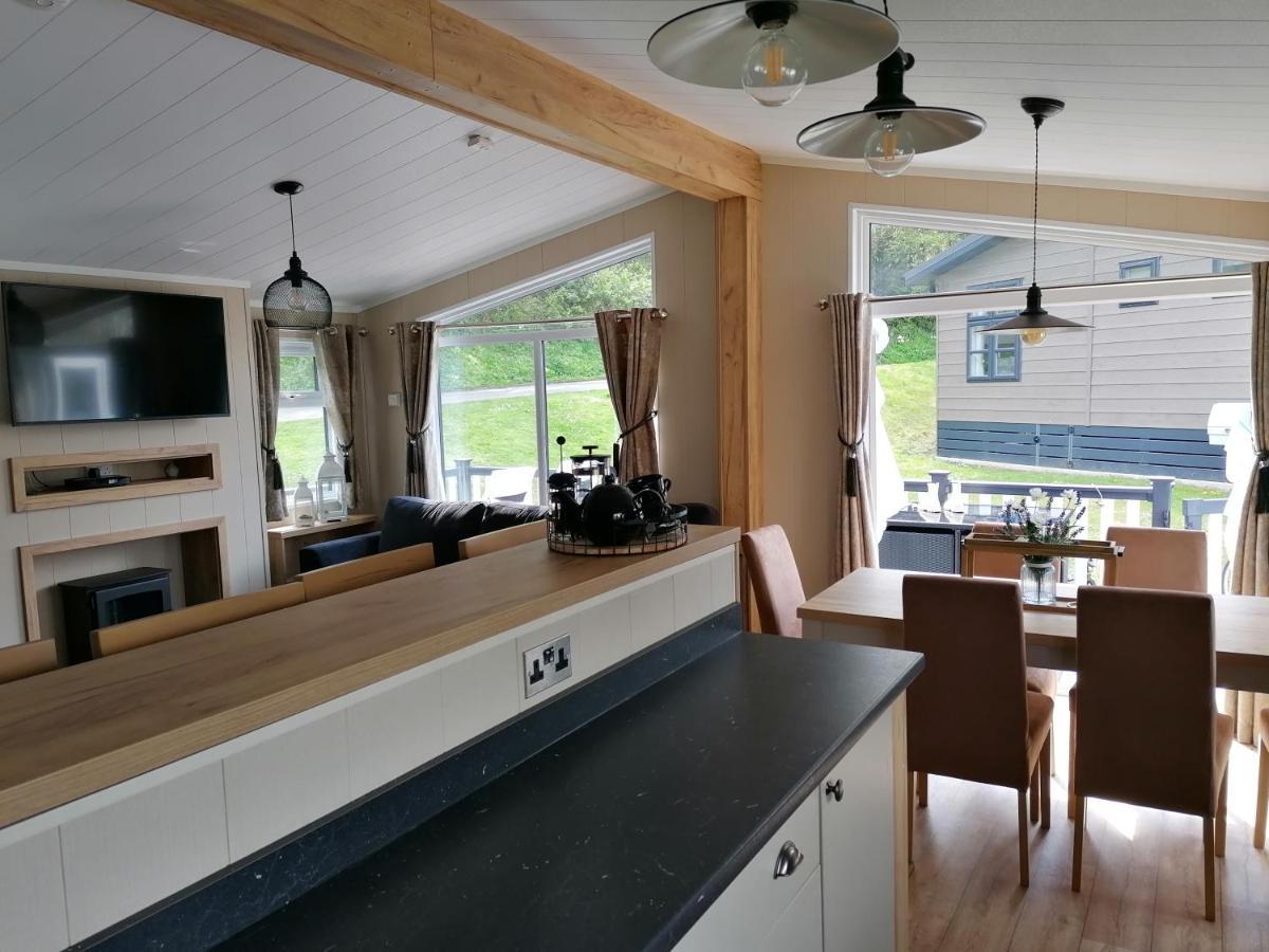 Luxury Lodge On Edge Of New Forest And 800M From Sea Entertainment And Leisure Passes Included มิลฟอร์ดออนซี ภายนอก รูปภาพ