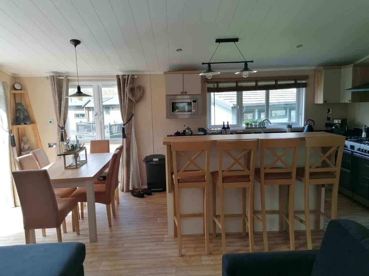 Luxury Lodge On Edge Of New Forest And 800M From Sea Entertainment And Leisure Passes Included มิลฟอร์ดออนซี ภายนอก รูปภาพ