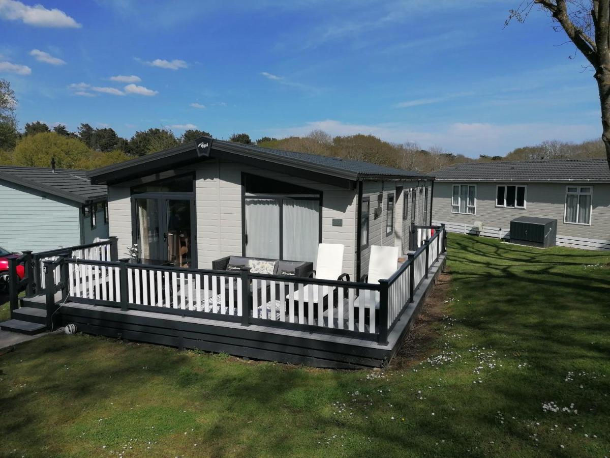 Luxury Lodge On Edge Of New Forest And 800M From Sea Entertainment And Leisure Passes Included มิลฟอร์ดออนซี ภายนอก รูปภาพ