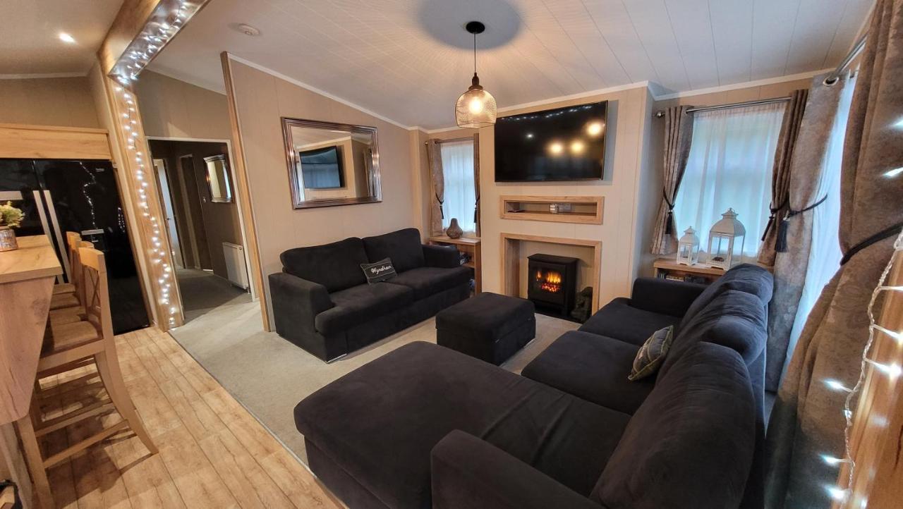 Luxury Lodge On Edge Of New Forest And 800M From Sea Entertainment And Leisure Passes Included มิลฟอร์ดออนซี ภายนอก รูปภาพ