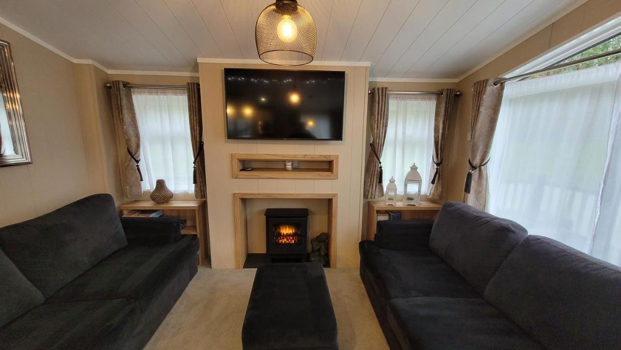 Luxury Lodge On Edge Of New Forest And 800M From Sea Entertainment And Leisure Passes Included มิลฟอร์ดออนซี ภายนอก รูปภาพ