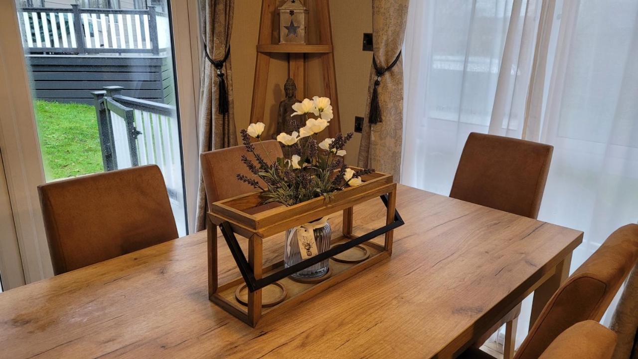 Luxury Lodge On Edge Of New Forest And 800M From Sea Entertainment And Leisure Passes Included มิลฟอร์ดออนซี ภายนอก รูปภาพ