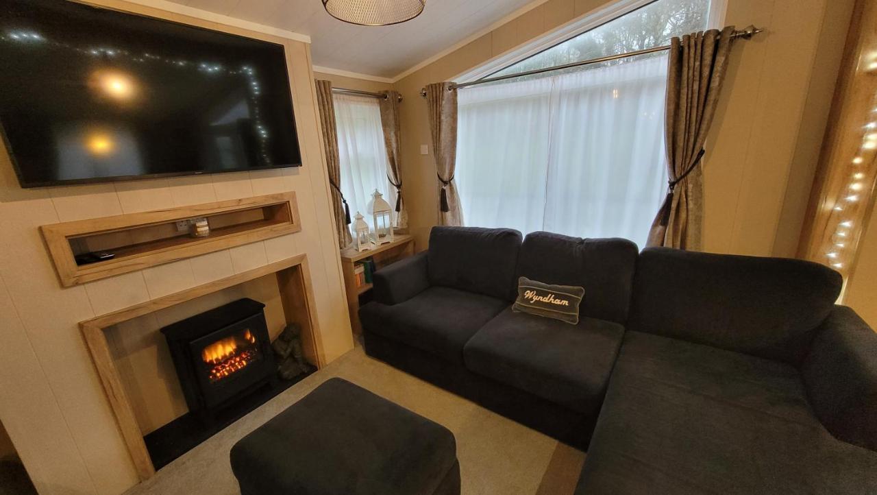 Luxury Lodge On Edge Of New Forest And 800M From Sea Entertainment And Leisure Passes Included มิลฟอร์ดออนซี ภายนอก รูปภาพ
