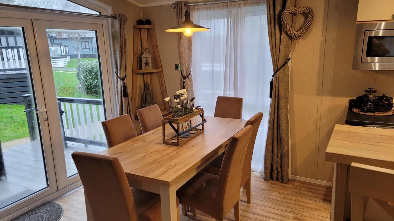Luxury Lodge On Edge Of New Forest And 800M From Sea Entertainment And Leisure Passes Included มิลฟอร์ดออนซี ภายนอก รูปภาพ